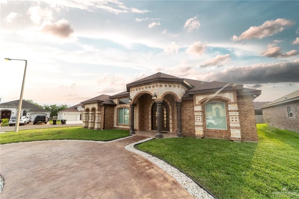 816 Samaria Street, Weslaco, Texas image 2