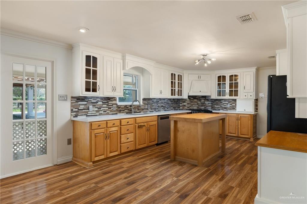 1500 N Bryan Road, Mission, Texas image 6