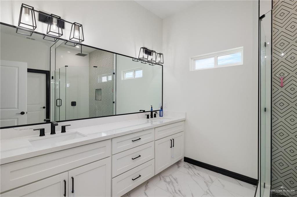 5509 Addison Lane, Weslaco, Texas image 10