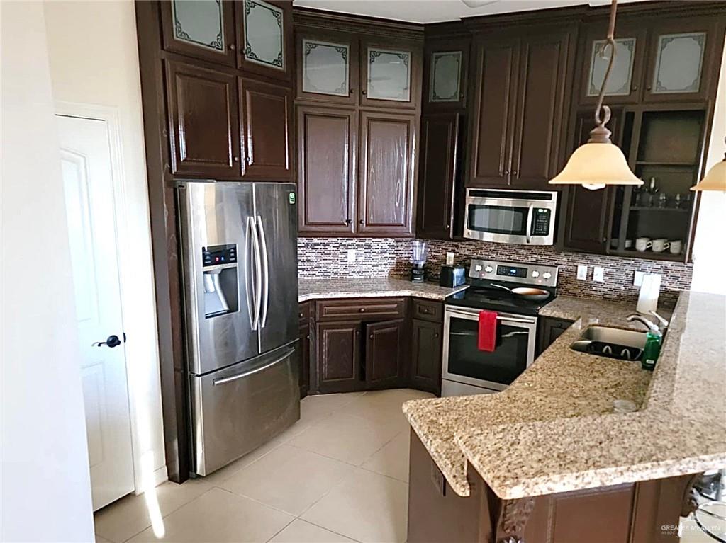3210 S 5th Lane, McAllen, Texas image 2