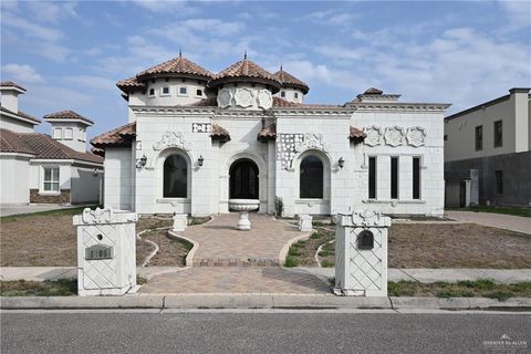 Homes For Sale - 1105 Travis Street<br/> Mission, TX 78572