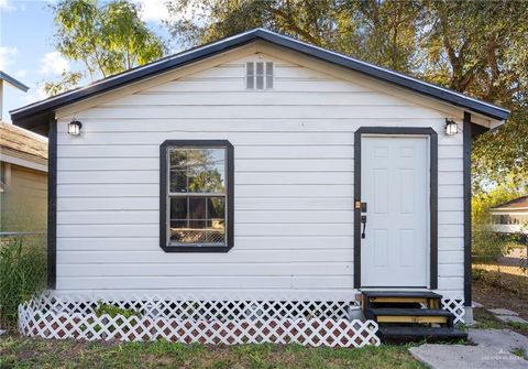 Photo of 118 N Palmas Street, Weslaco, TX 78596 (MLS # 486460)