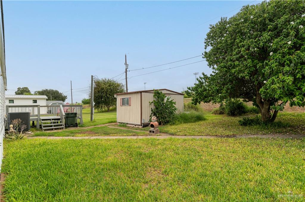 704 E Palmera Drive, La Feria, Texas image 14