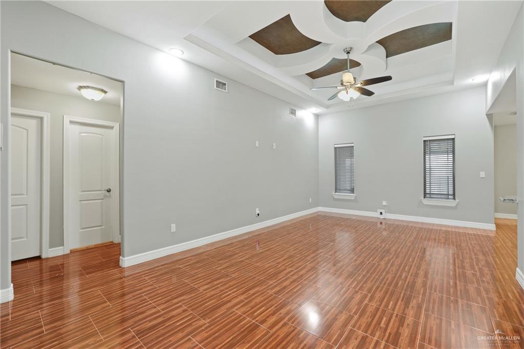 206 E Gabriella Avenue, Pharr, Texas image 3