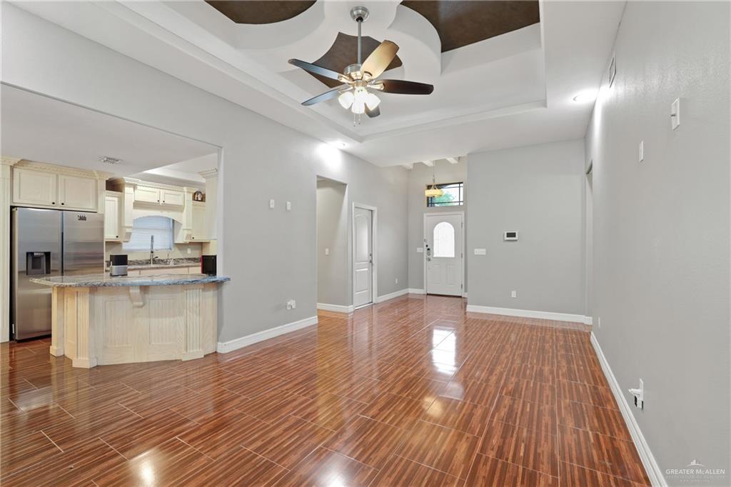 206 E Gabriella Avenue, Pharr, Texas image 4