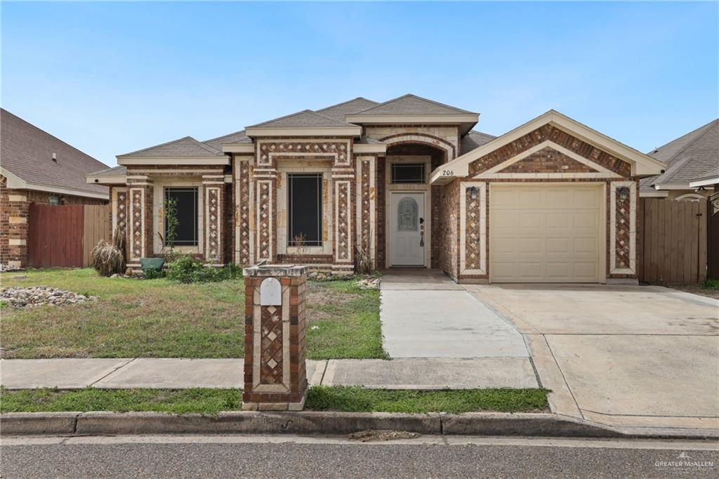 206 E Gabriella Avenue, Pharr, Texas image 2