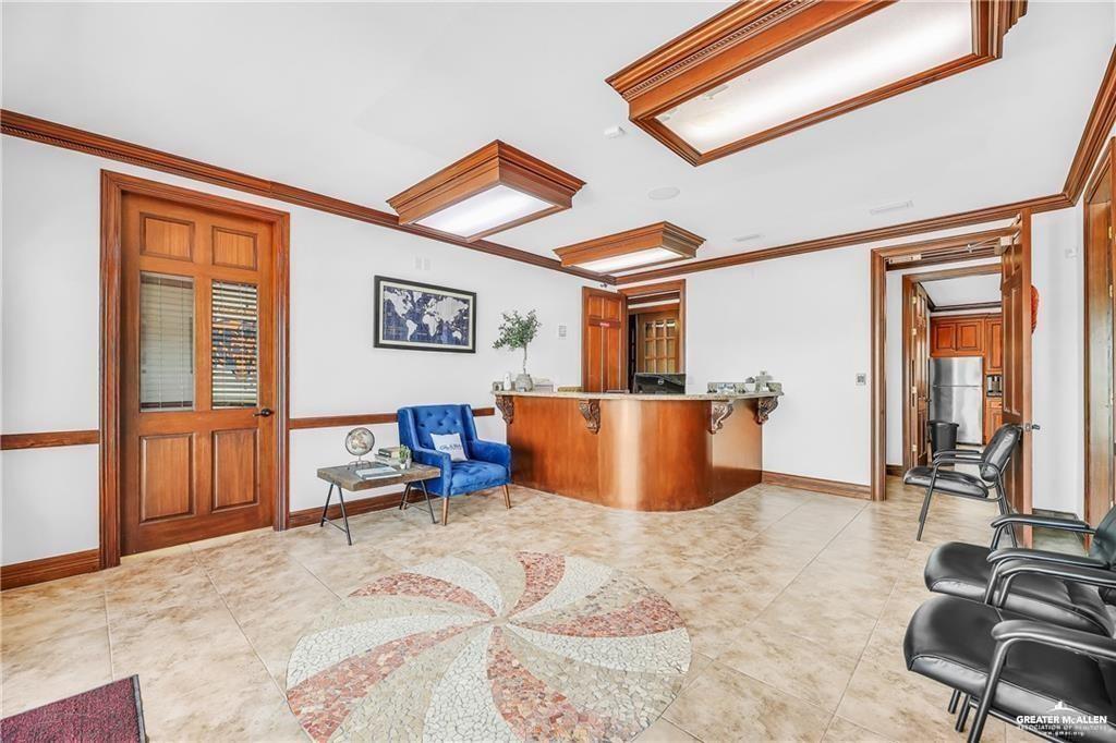 3105 W Expressway 83 Highway