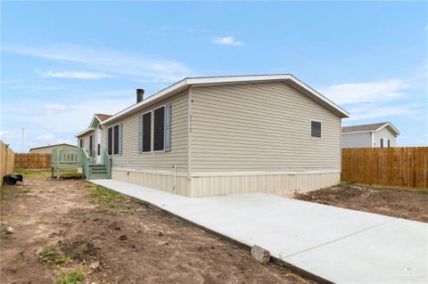 Mobile Home For Sale - 3110 Mimosa Drive<br/> Weslaco, TX 78596
