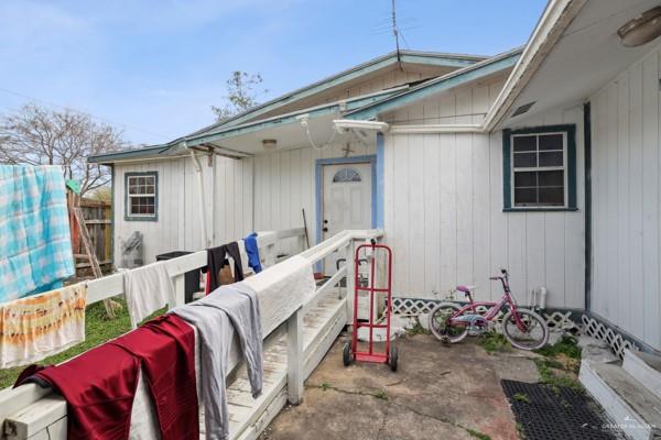 513 W Lincoln Avenue, Harlingen, Texas image 2