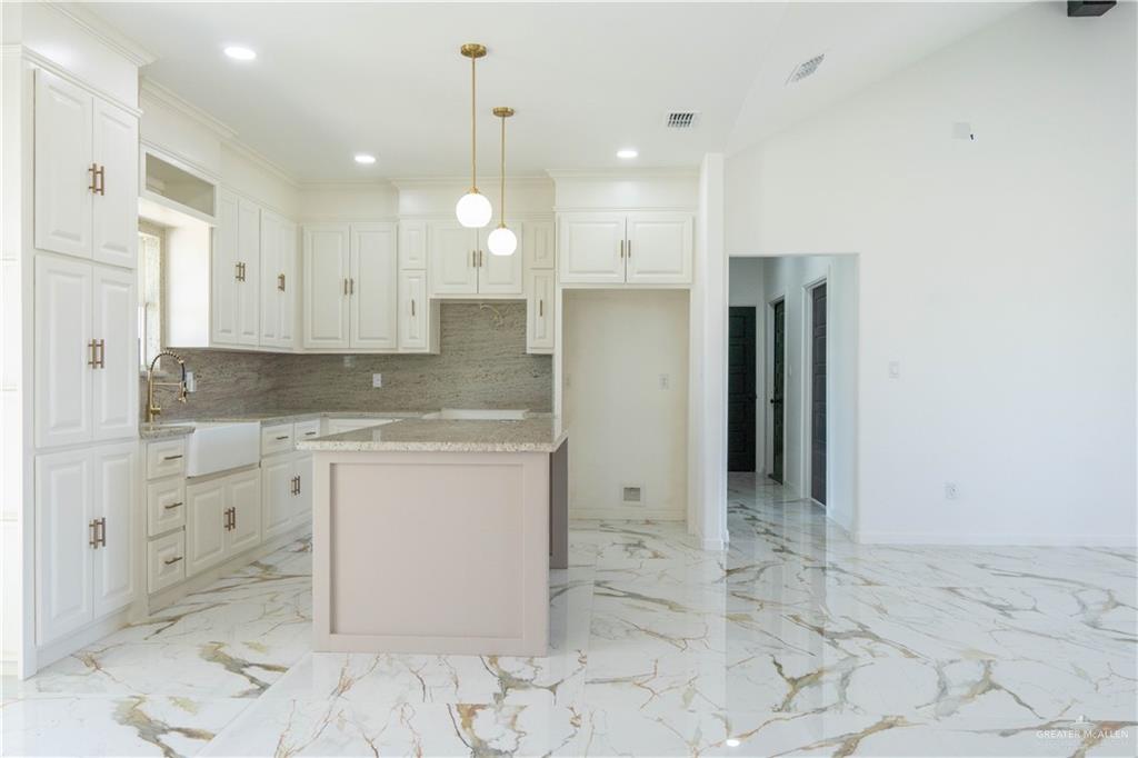 8116 Coyote Drive, Mission, Texas image 4