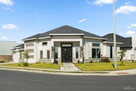 Photo of 202 N 32nd Street, Hidalgo, TX 78539 (MLS # 487628)