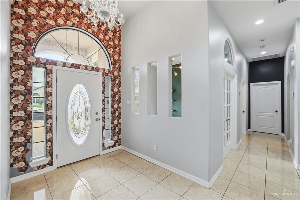 803 Grosbeak Avenue