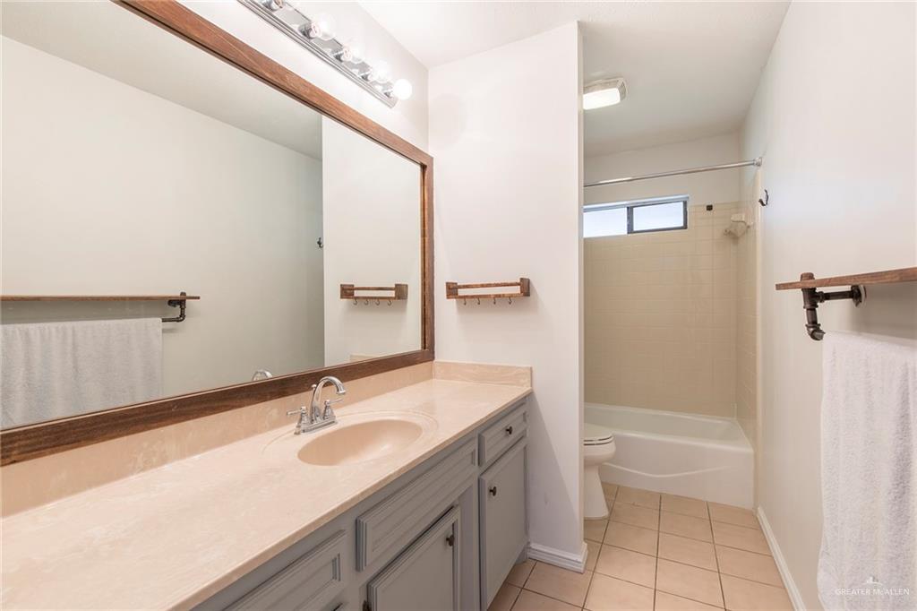 409 Kiwi Avenue, McAllen, Texas image 14