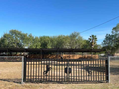 Townhouse For Sale - 23926 Harding Avenue<br/> Hargill, TX 78549