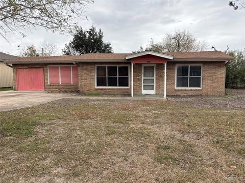 Photo of 1317 S B Street, Harlingen, TX 78550 (MLS # 492730)
