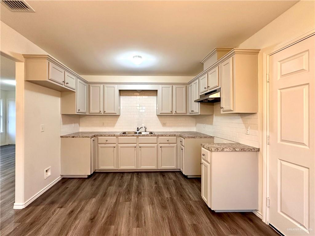 1101 S Washington Avenue, Mercedes, Texas image 2