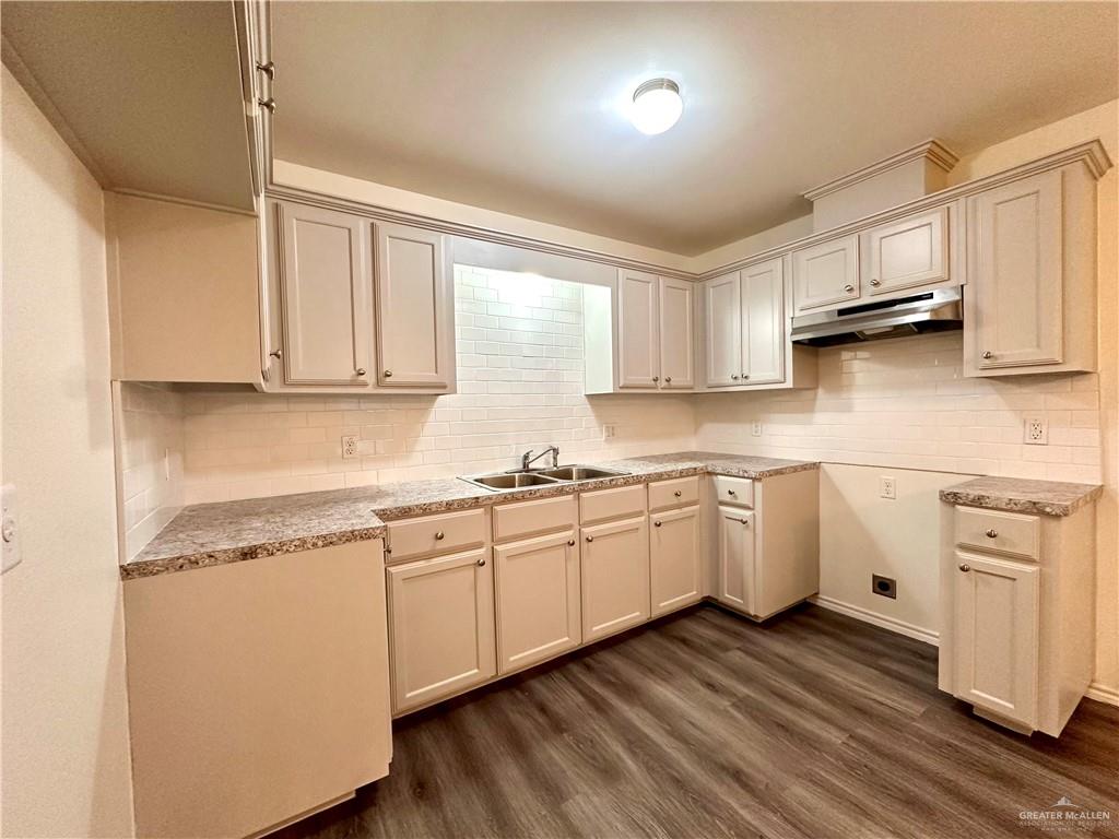 1101 S Washington Avenue, Mercedes, Texas image 3