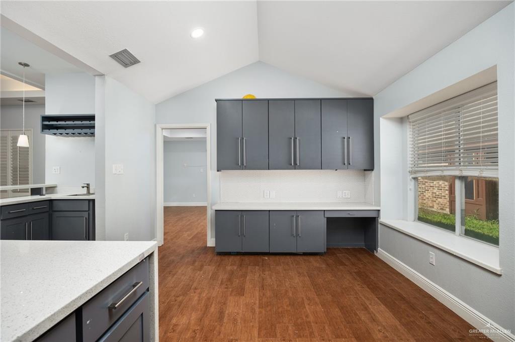 208 E Lark Avenue, McAllen, Texas image 7