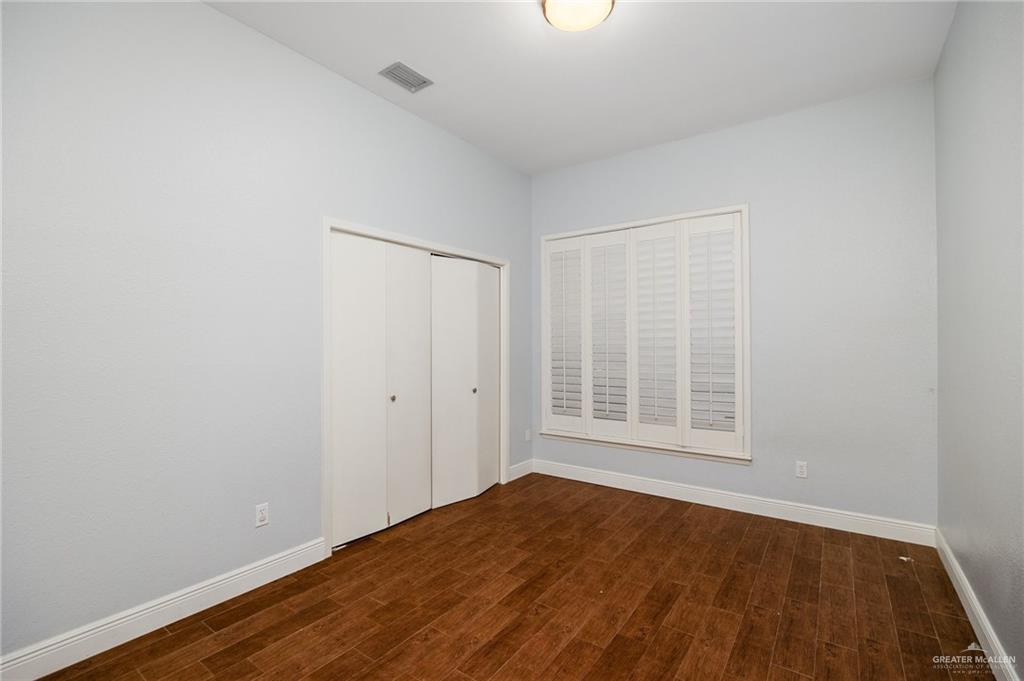 208 E Lark Avenue, McAllen, Texas image 13