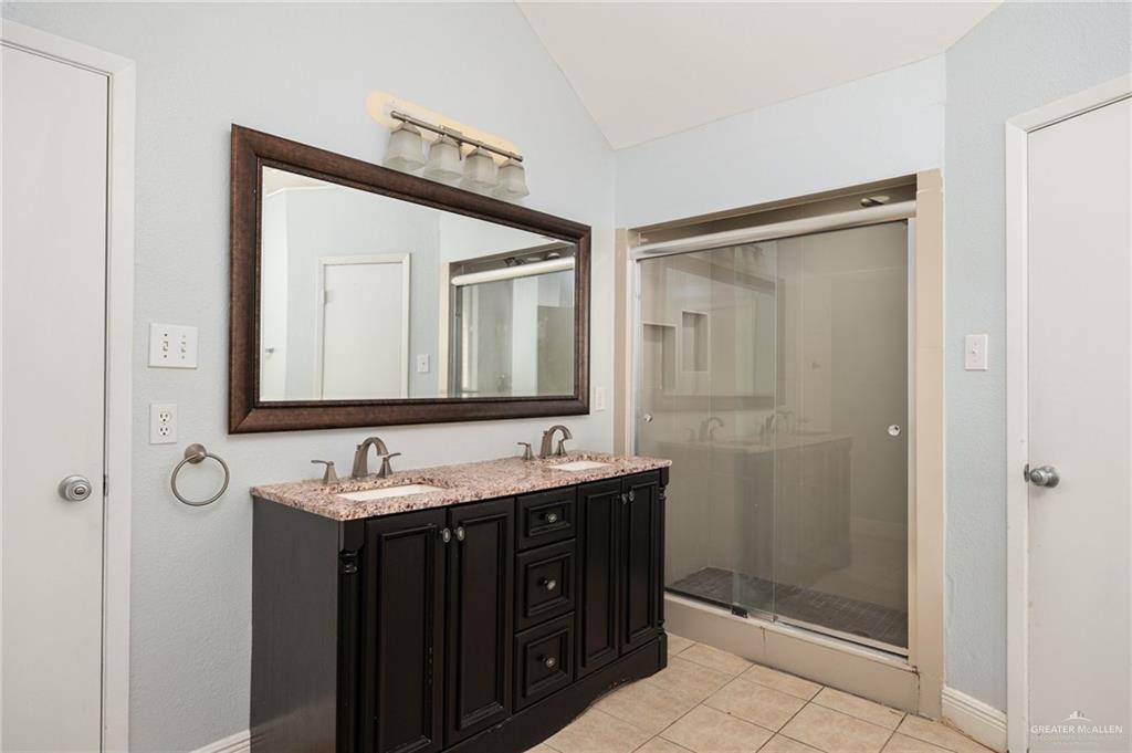 208 E Lark Avenue, McAllen, Texas image 11