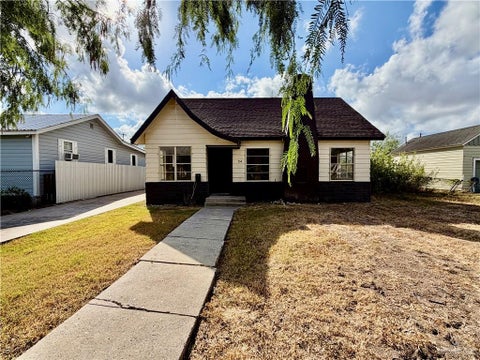 Homes For Sale - 734 N Milam Street<br/> San Benito, TX 78586