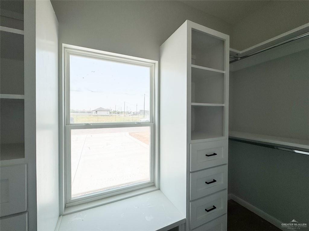 2708 Dishoso Avenue, Donna, Texas image 12