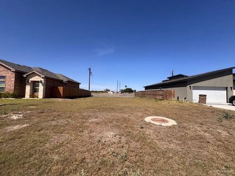 Vacant Land For Sale - 1001 E Costa Del Sol Avenue<br/> Edinburg, TX 78542