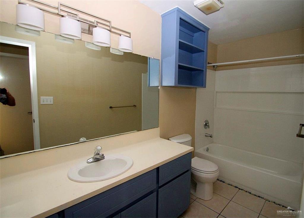333 Forest Hills Drive #2, Weslaco, Texas image 6