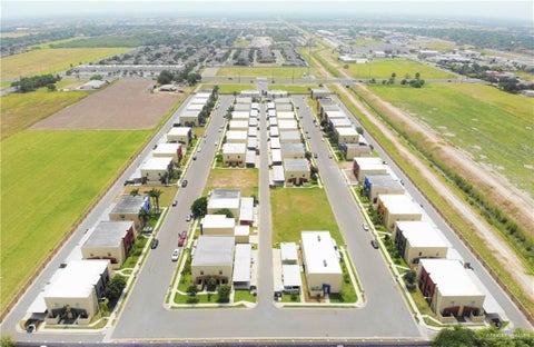 Townhouse For Rent - 1205 E Daffodil Avenue #UNIT D<br/> Hidalgo County, McAllen, TX 78501