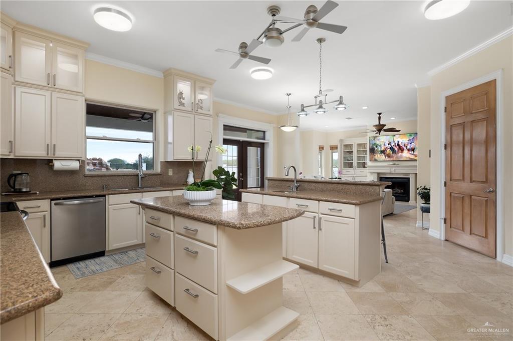25219 Bass Boulevard, Harlingen, Texas image 14