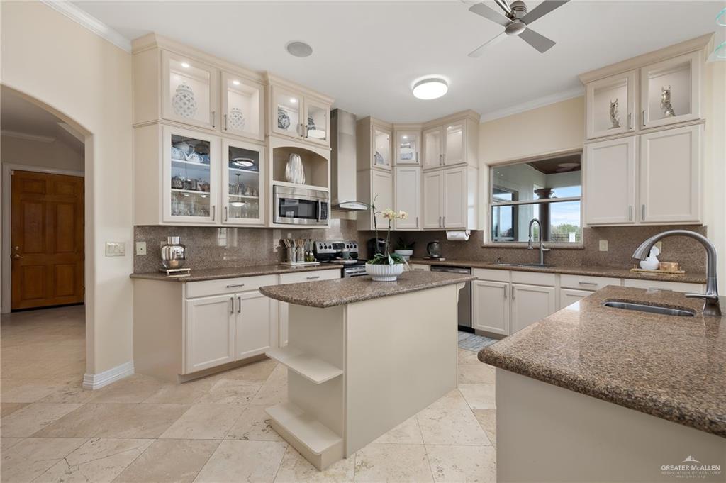 25219 Bass Boulevard, Harlingen, Texas image 16