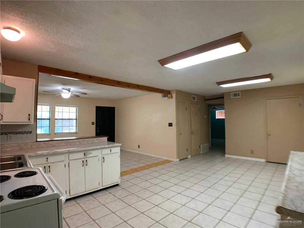 145 Draper Drive, Brownsville, Texas image 7