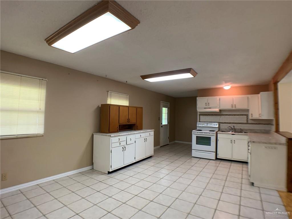 145 Draper Drive, Brownsville, Texas image 6