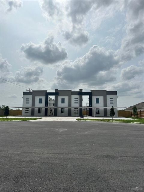 Apartment For Rent - 12501 N 39th Lane #4<br/> McAllen, TX 78504