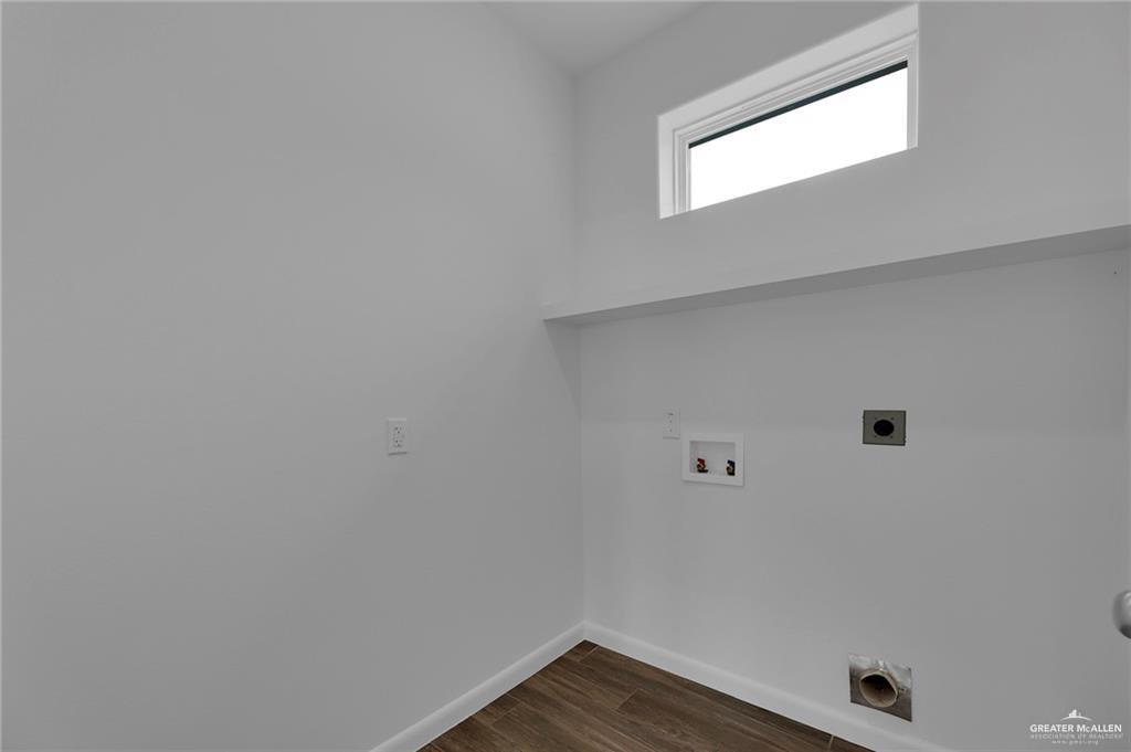 6104 N Playa Del Sol Street, Edinburg, Texas image 14