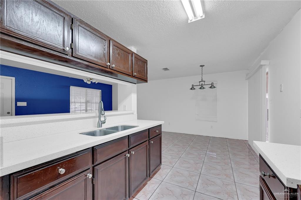 3704 Camellia Avenue, McAllen, Texas image 9