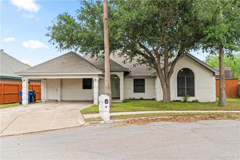 Homes For Sale - 6504 32nd Street<br/> McAllen, TX 78504