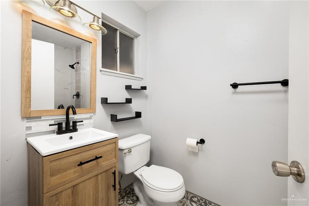 904 W 8th Street, Weslaco, Texas image 11