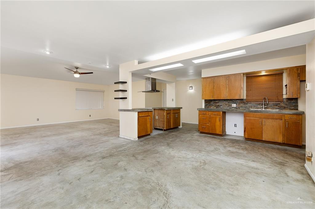 904 W 8th Street, Weslaco, Texas image 4