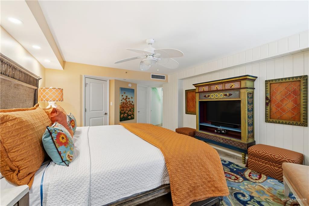 334 Padre Blvd # 208, South Padre Island, TX, 78597, USA, 4 Bedrooms Bedrooms, ,3 BathroomsBathrooms,Condo,Active,334 Padre Blvd # 208,505515