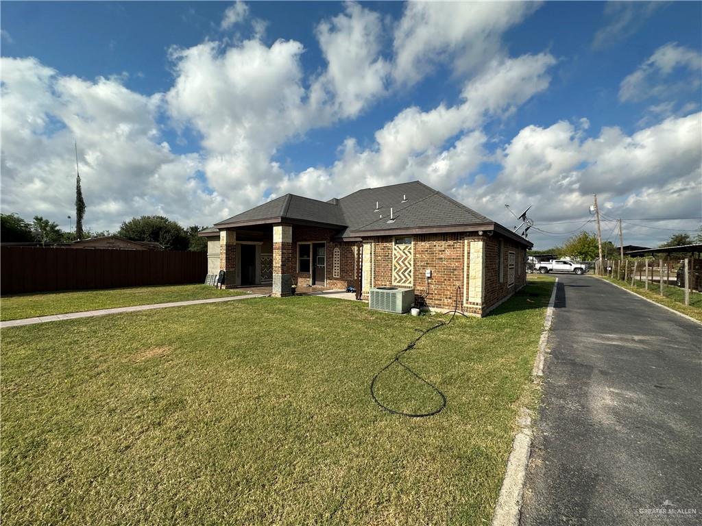 17813 El Conejo Drive, Penitas, Texas image 4