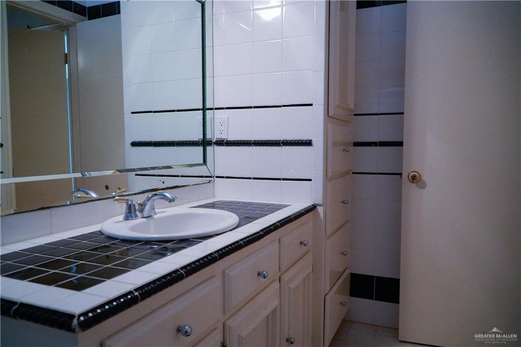 4512 N 5th Street, McAllen, Texas image 27