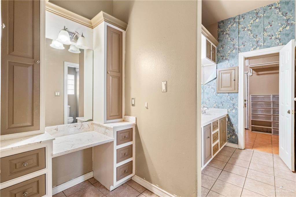 2107 S Victoria Road, Donna, Texas image 7