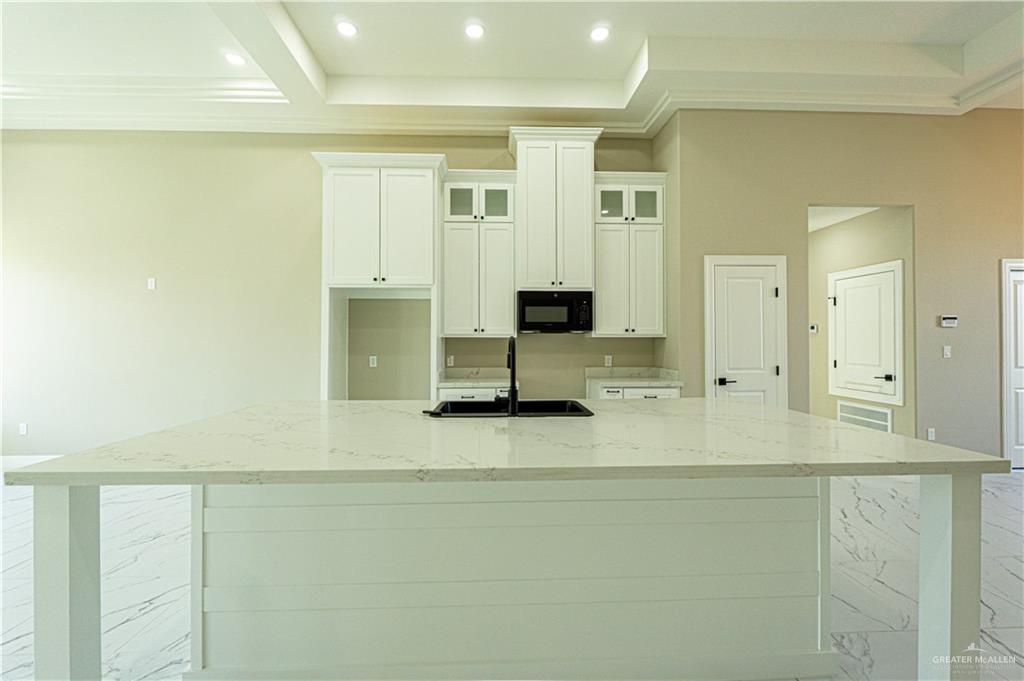 8813 Swan Lake Drive, Harlingen, Texas image 2