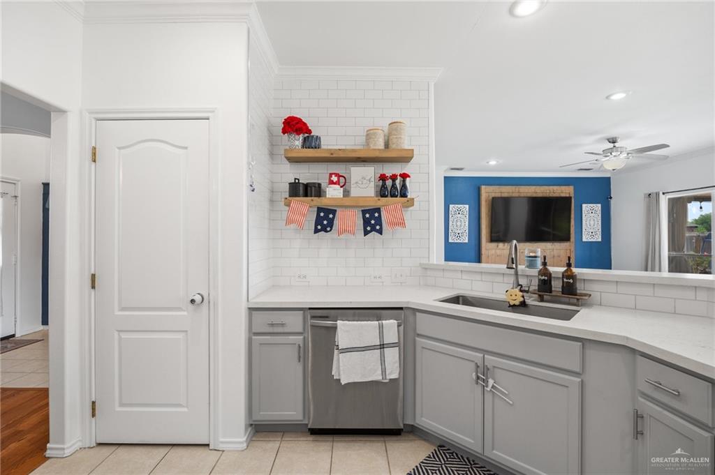 Mission, Texas 78574, United States, 4 Bedrooms Bedrooms, ,3 BathroomsBathrooms,Residential,Pending,58245