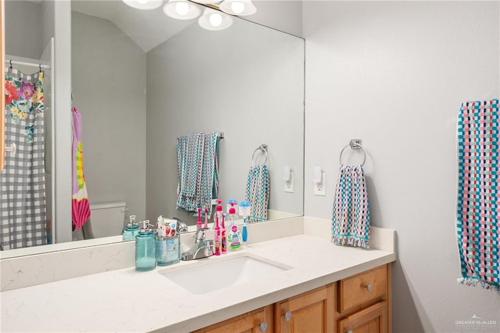 Mission, Texas 78574, United States, 4 Bedrooms Bedrooms, ,3 BathroomsBathrooms,Residential,Pending,58245