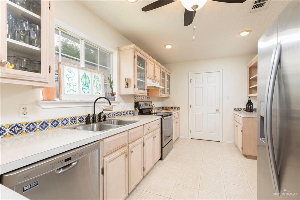 2613 Selena Street, Mission, Texas image 8