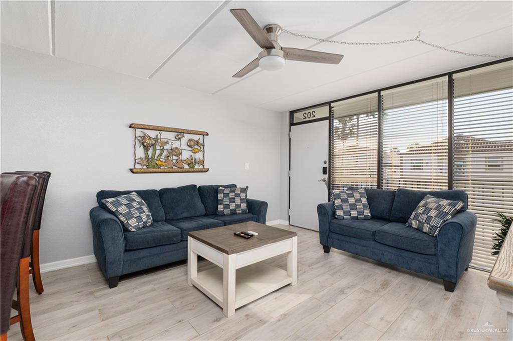 110 E Pompano Street E 202