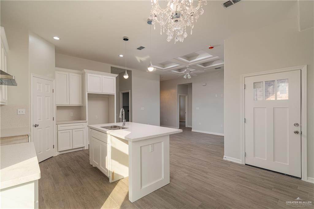 1300 E Acacia Drive, San Juan, Texas image 4