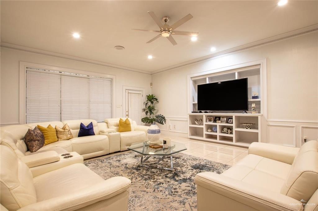 3309 S Mccoll Road, Edinburg, Texas image 2